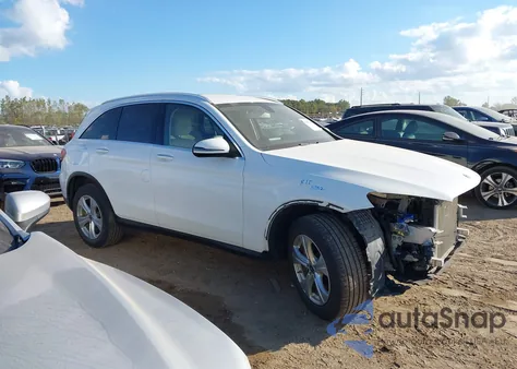 2017 Mercedes-Benz Glc 300 4Matic z USA, uszkodzony, nr VIN WDC0G4KB2HV012242